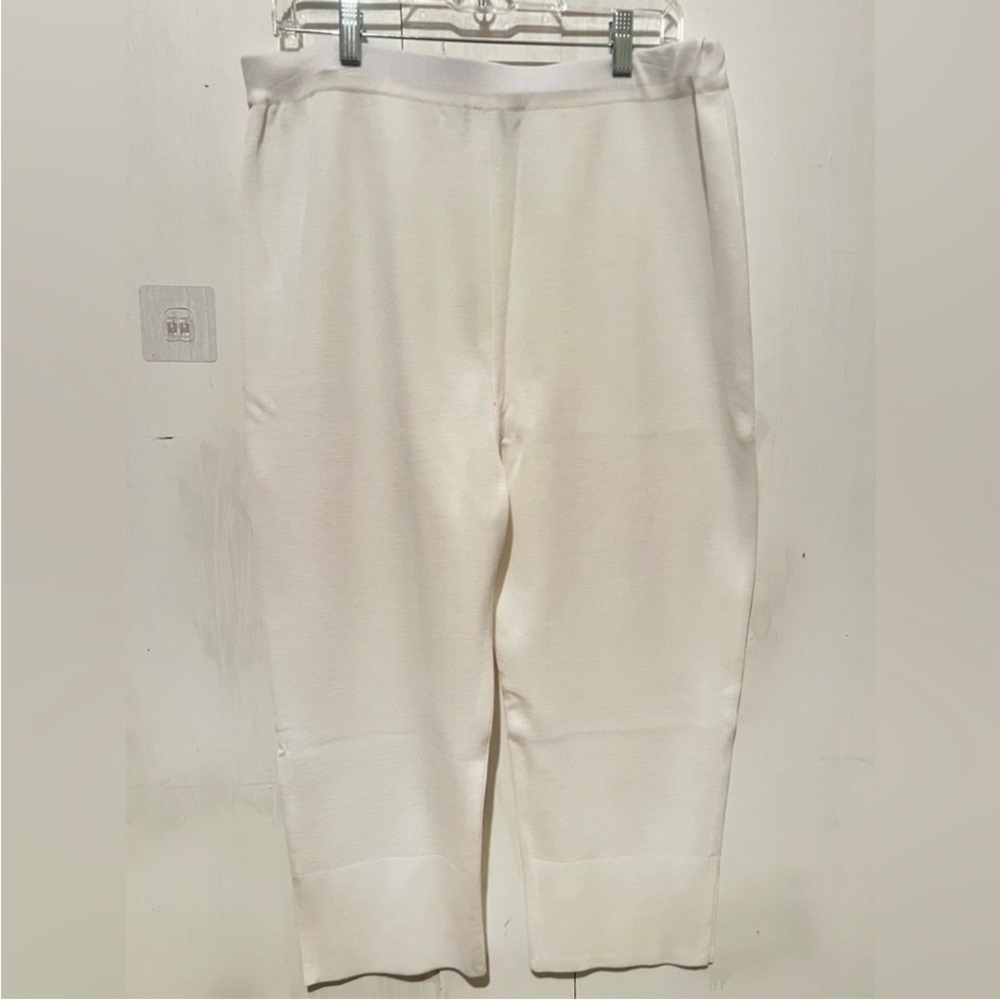 Misook White  Crop Knit Leg Pants •  XL - Picture 2 of 9